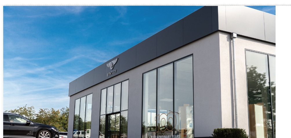 Premium Aluminium-Glasfassade Gewerbebau Referenzprojekt